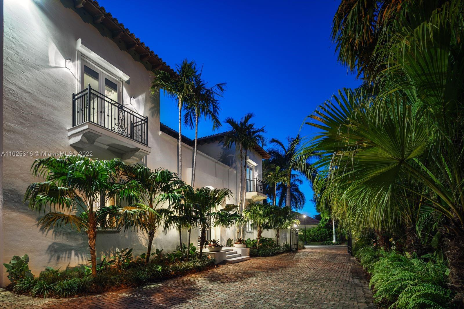 GOLDEN BEACH SEC C - Residential