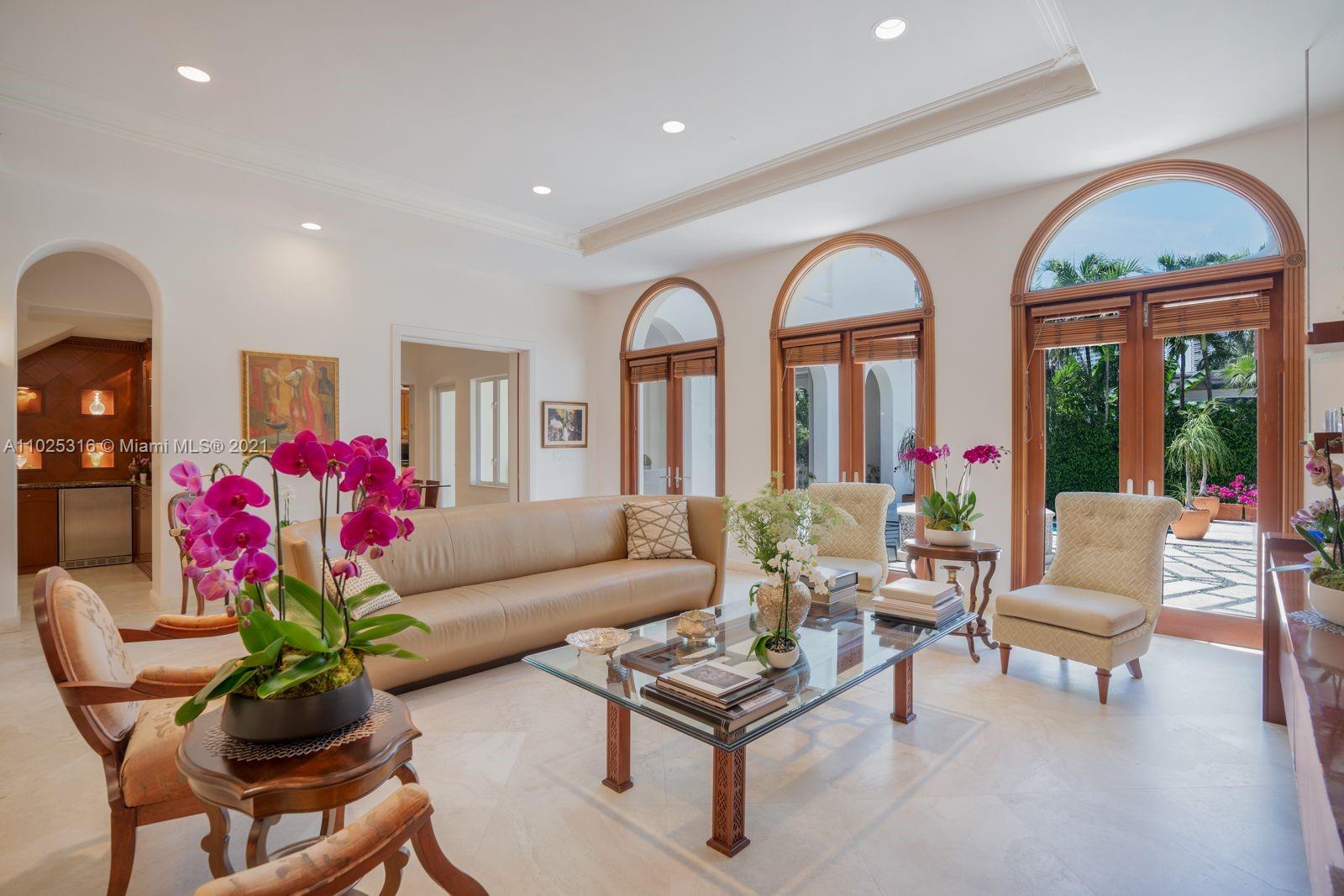 GOLDEN BEACH SEC C - Residential