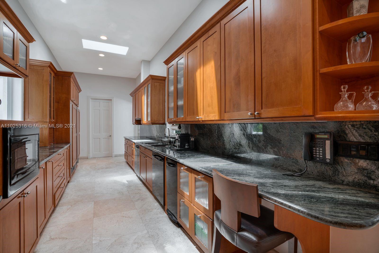 GOLDEN BEACH SEC C - Residential