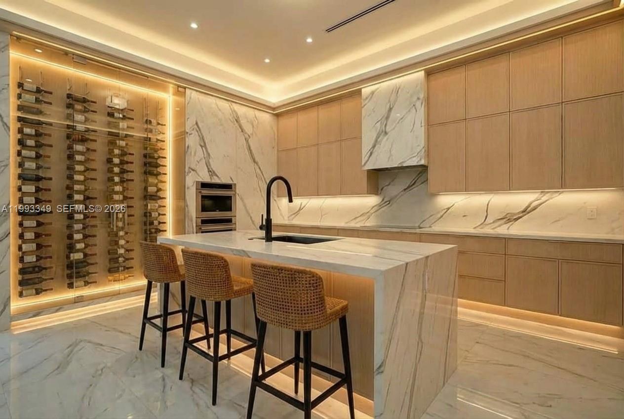 LLOYD ESTATES - Residential
