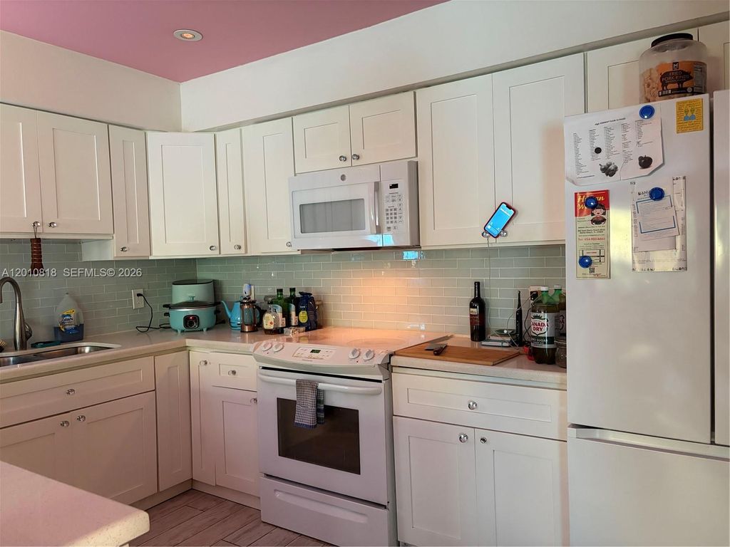 Photo of 177 NE 6th Ct, Dania Beach, FL 33004 (MLS # A12010818)