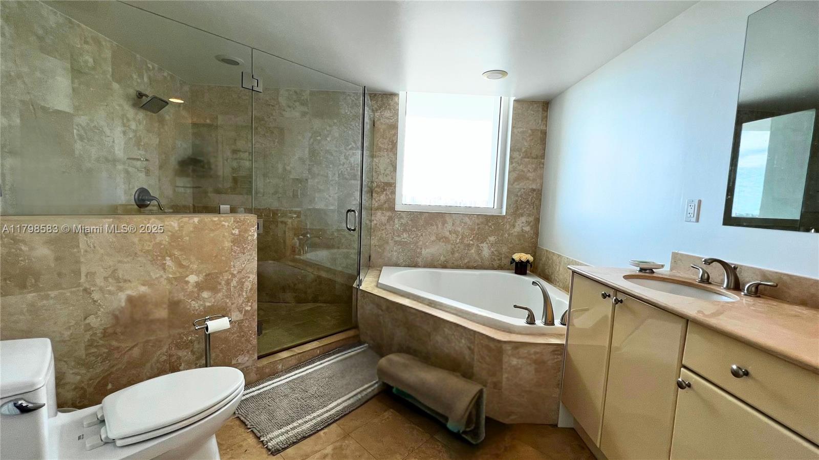 DUO CONDOMINIUM WEST - Residential