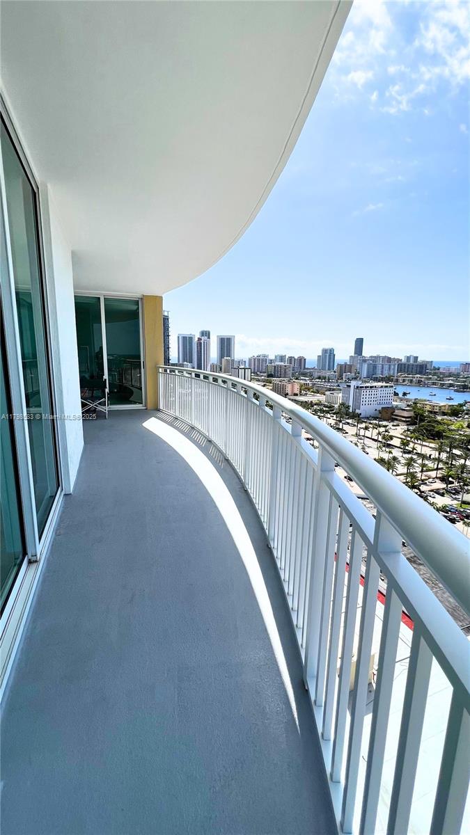 DUO CONDOMINIUM WEST - Residential