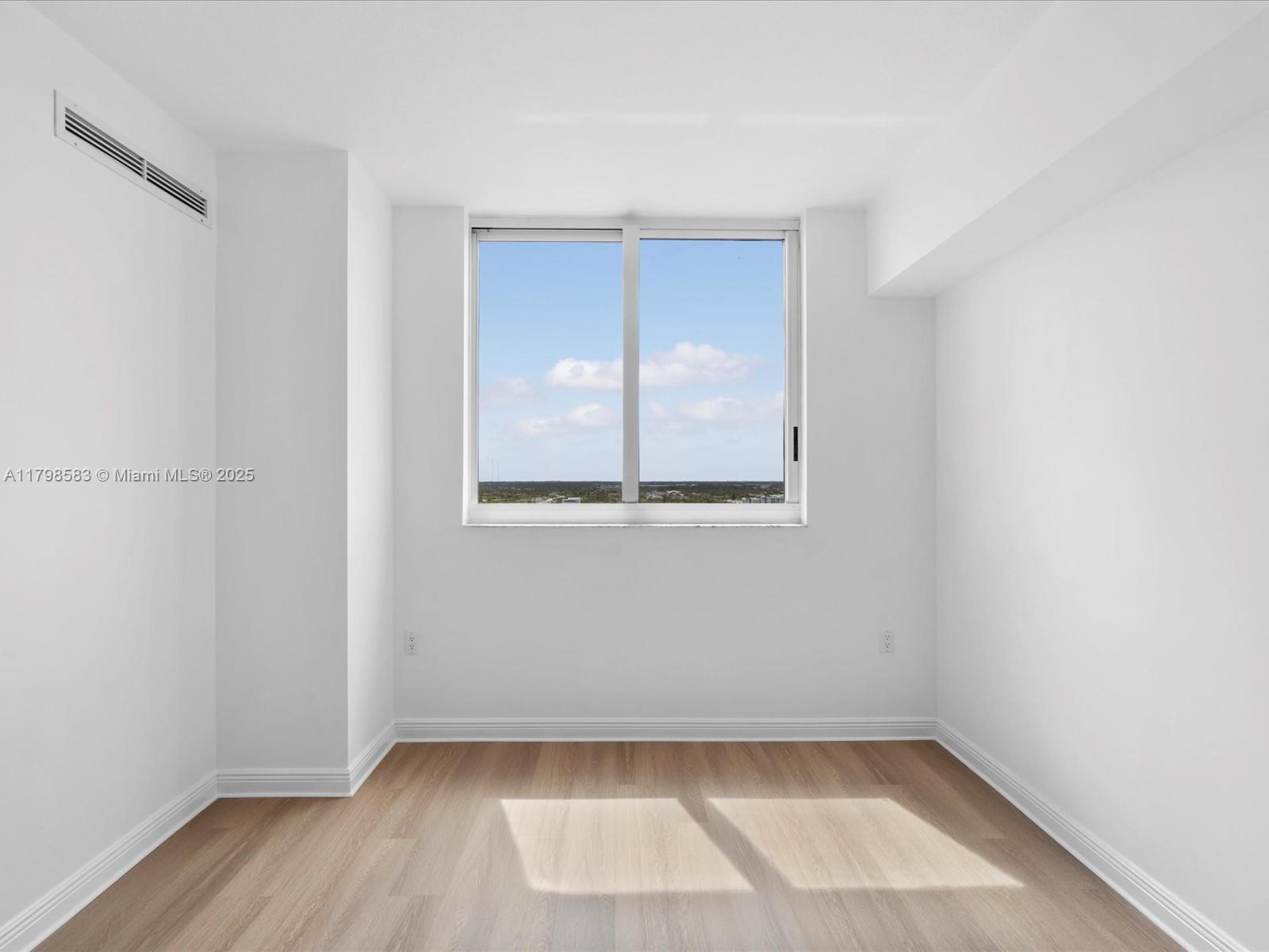 DUO CONDOMINIUM WEST - Residential