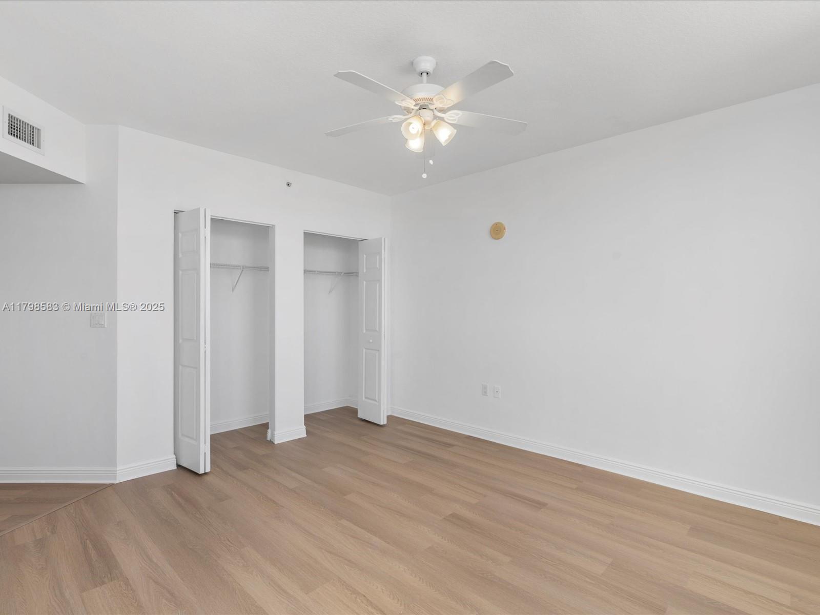 DUO CONDOMINIUM WEST - Residential