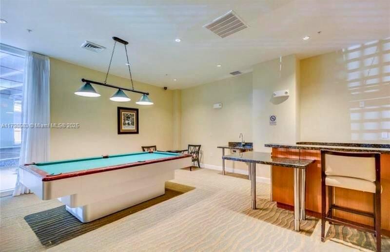 DUO CONDOMINIUM WEST - Residential