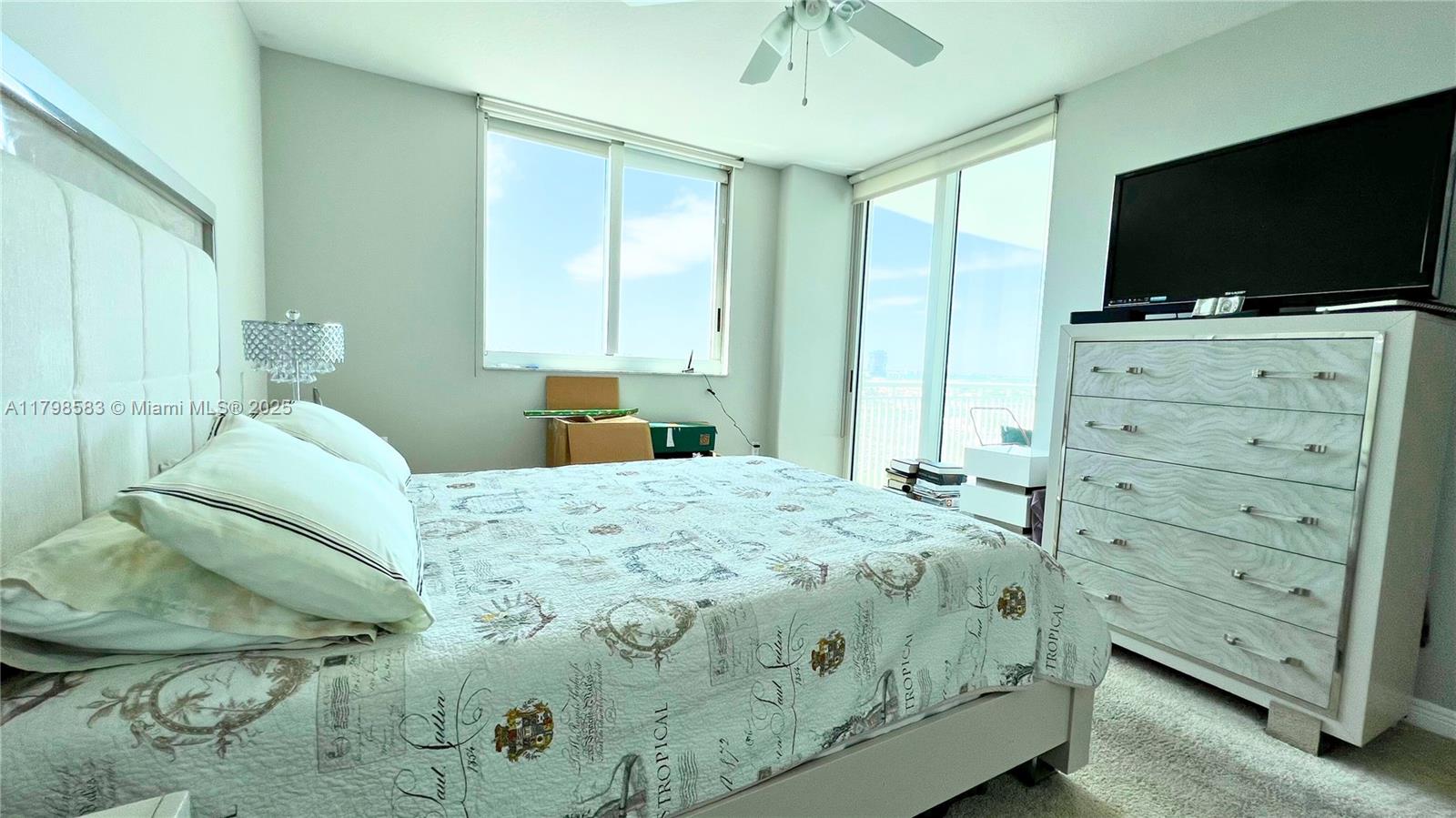 DUO CONDOMINIUM WEST - Residential