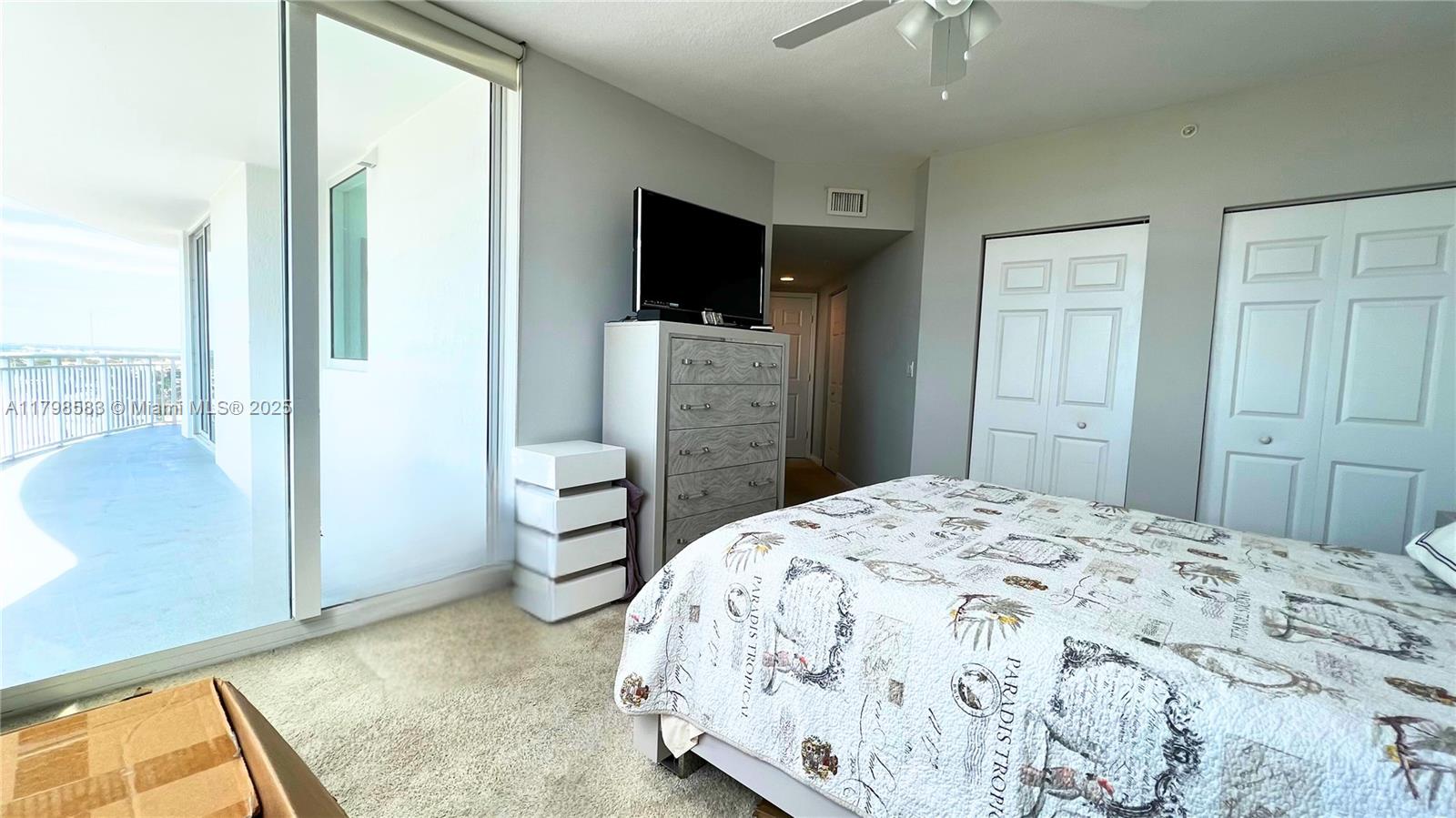 DUO CONDOMINIUM WEST - Residential
