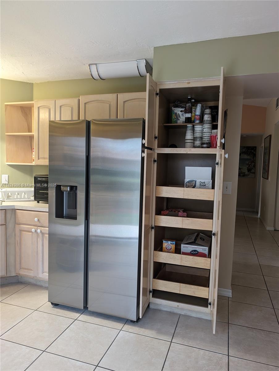 KEYS-GATE NO 1 - Residential