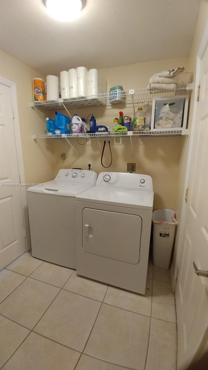 KEYS-GATE NO 1 - Residential