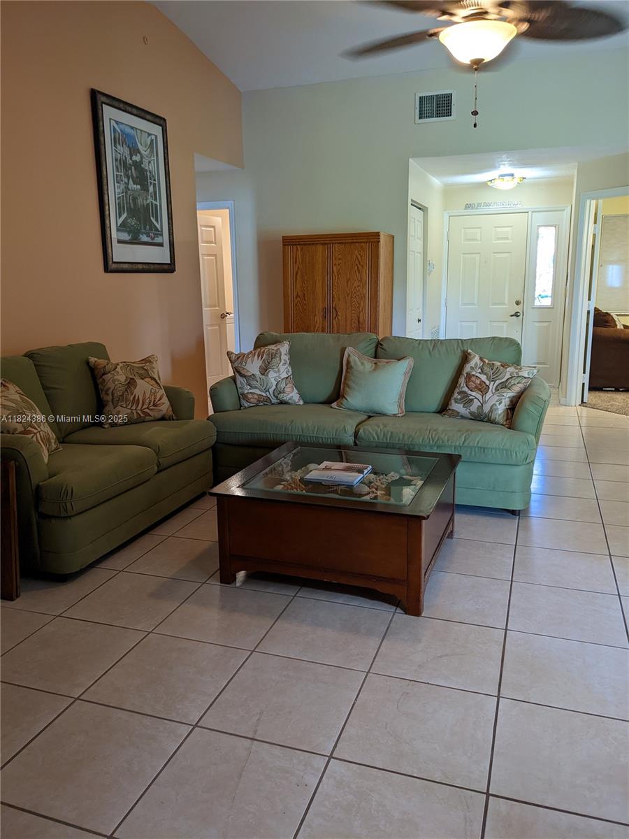 585 SE 25th Ln, Homestead, FL, 33033/$449,000 4 585 SE 25th Ln