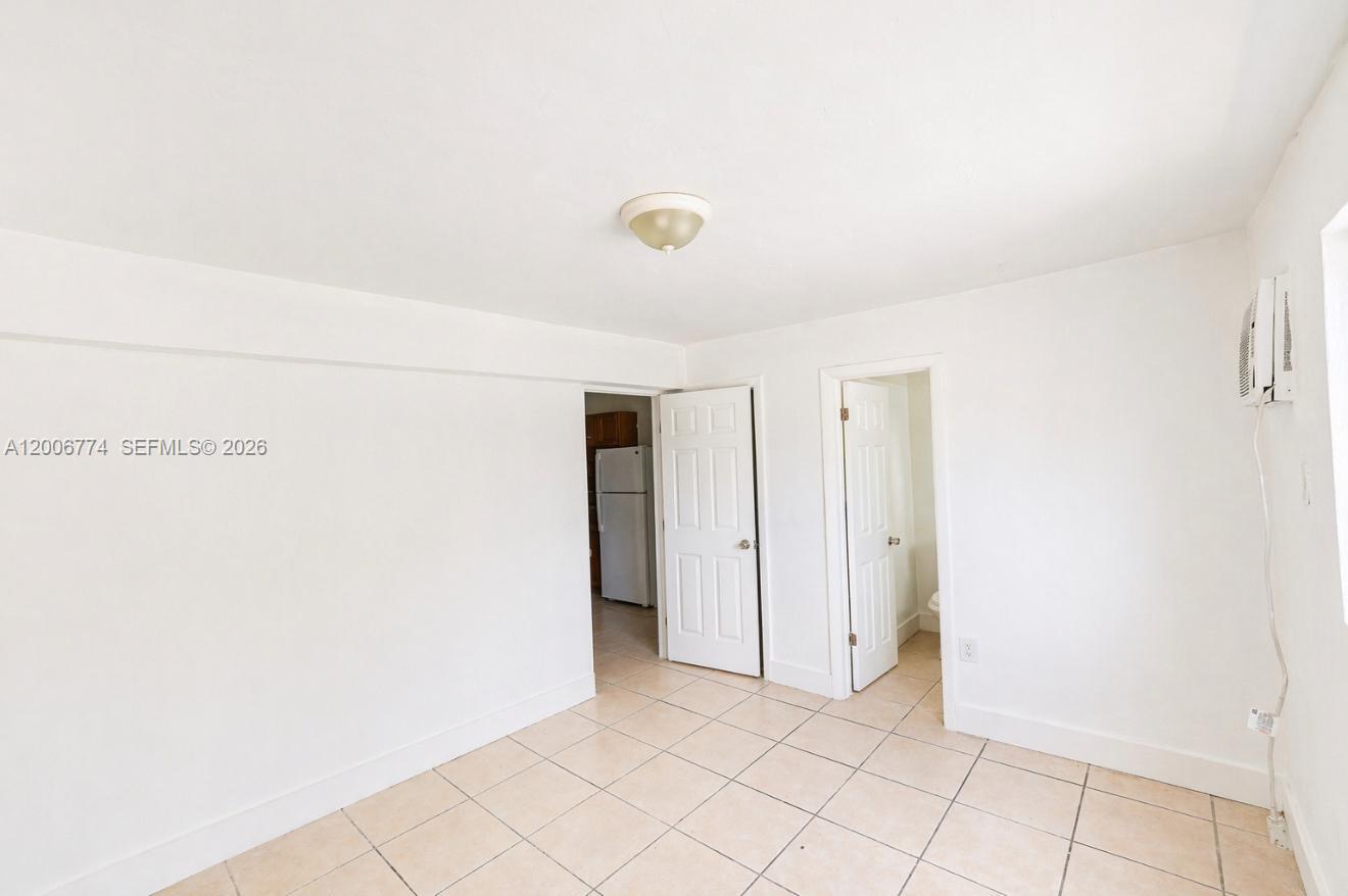 WINONA PARK - Residential Lease