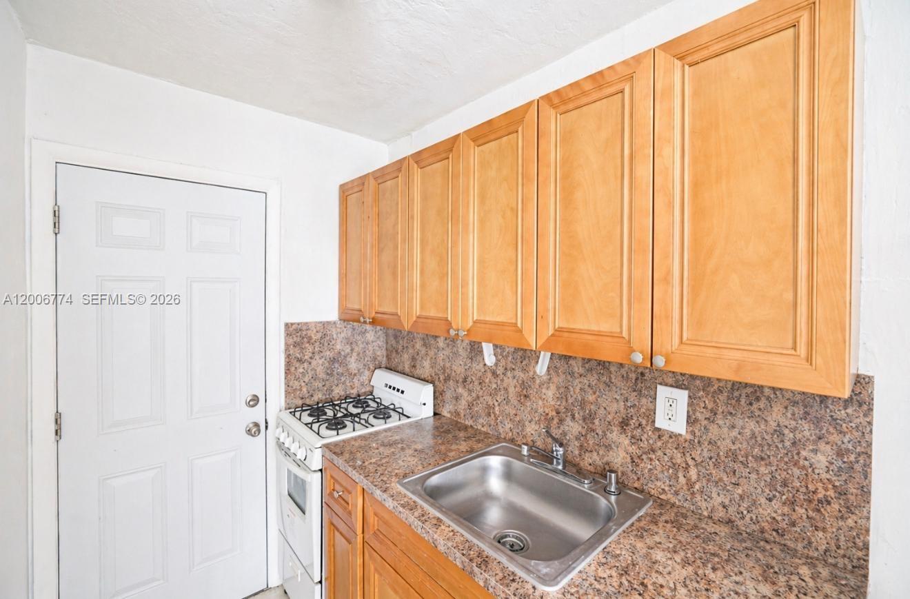 WINONA PARK - Residential Lease