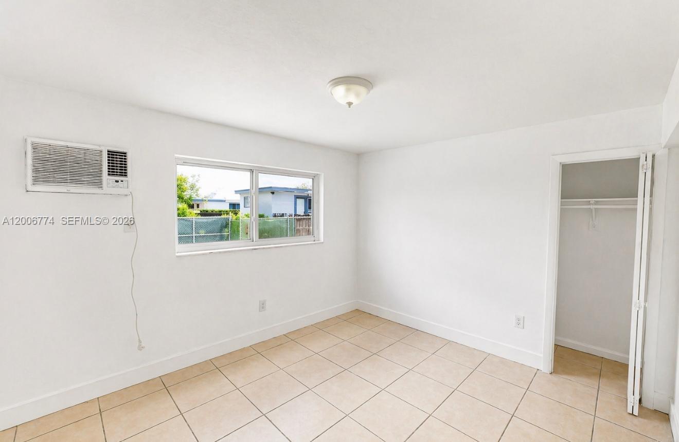 WINONA PARK - Residential Lease