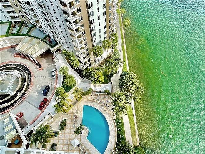 COURTS BRICKELL KEY CONDO - Residential