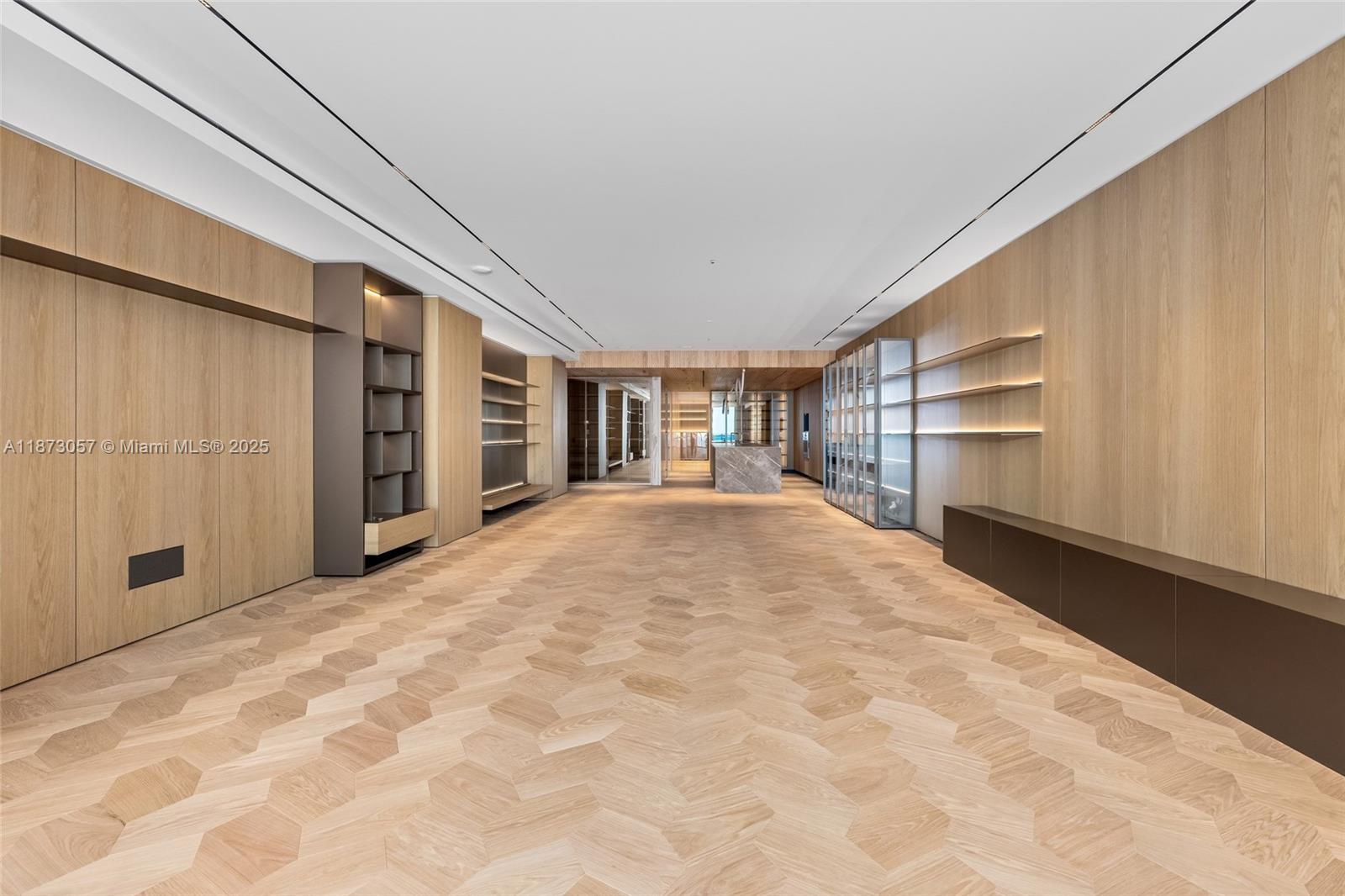 ALTOS DEL MAR NO. 5 - Residential