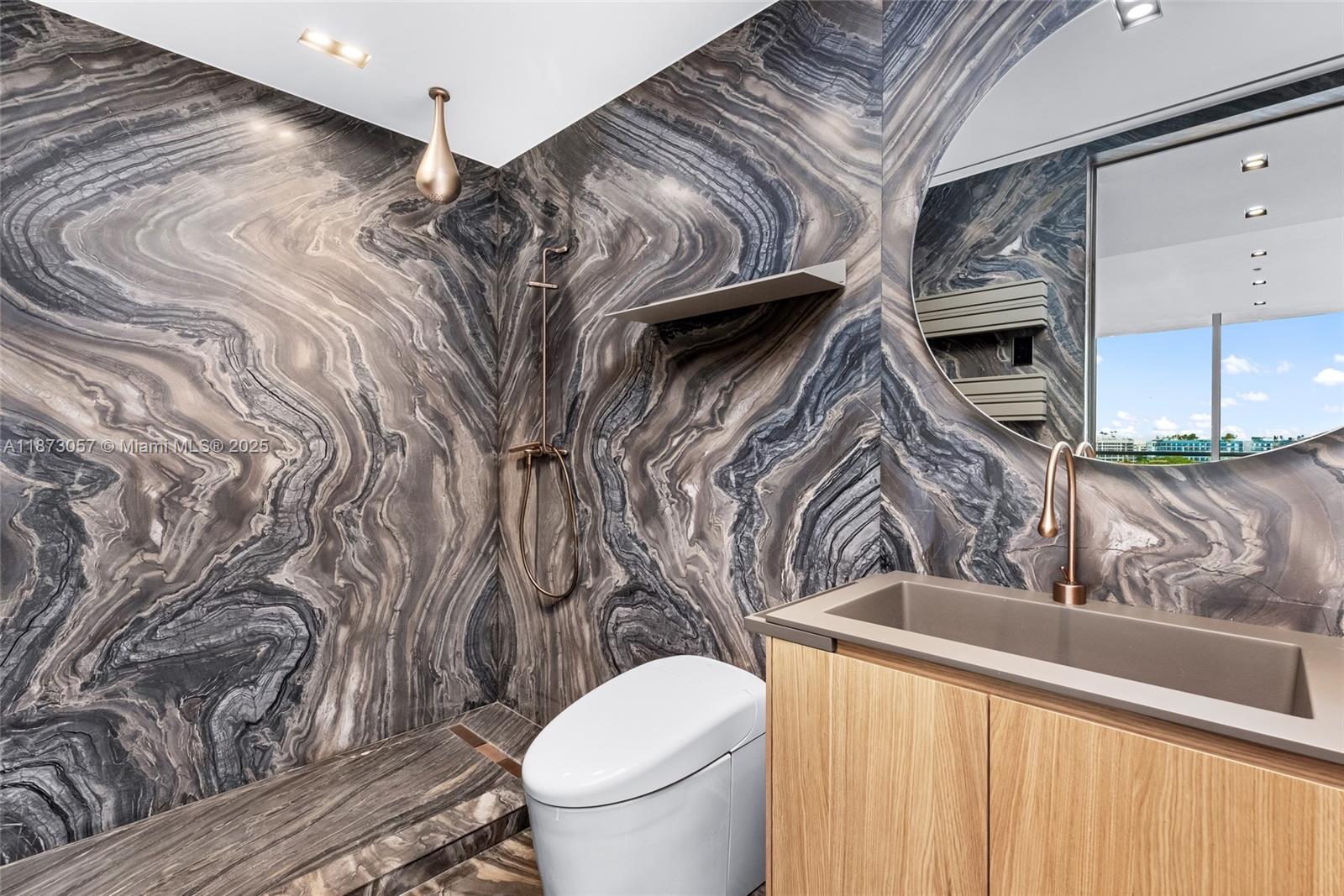 ALTOS DEL MAR NO. 5 - Residential