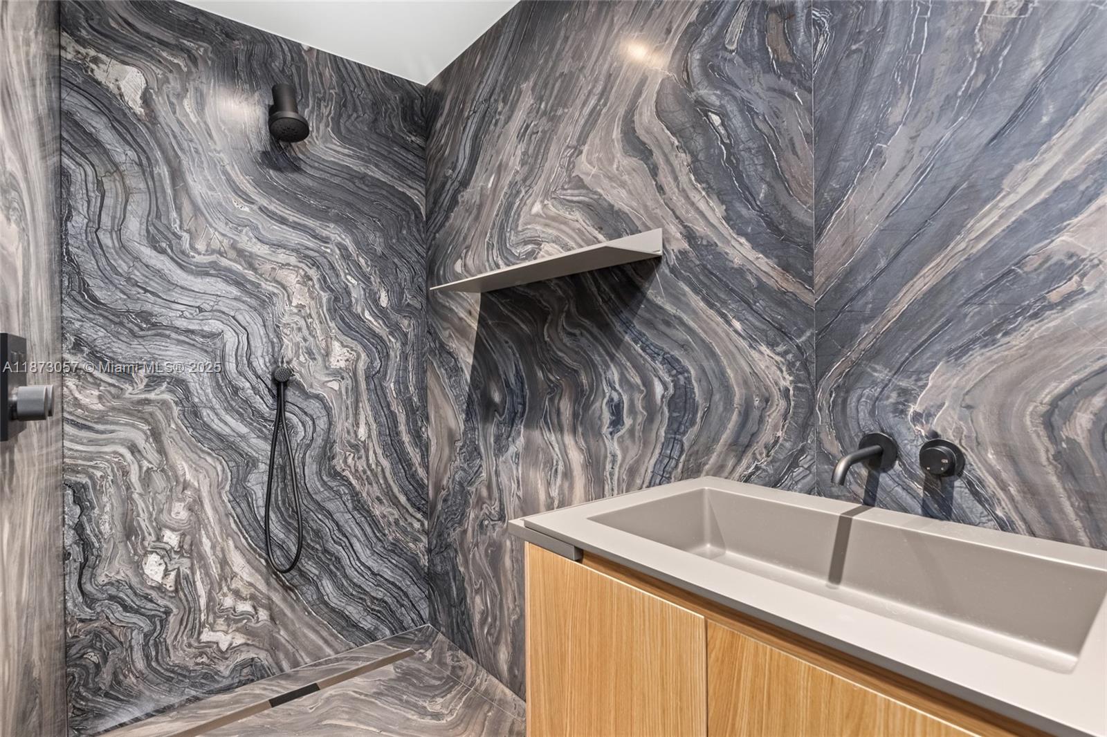 ALTOS DEL MAR NO. 5 - Residential