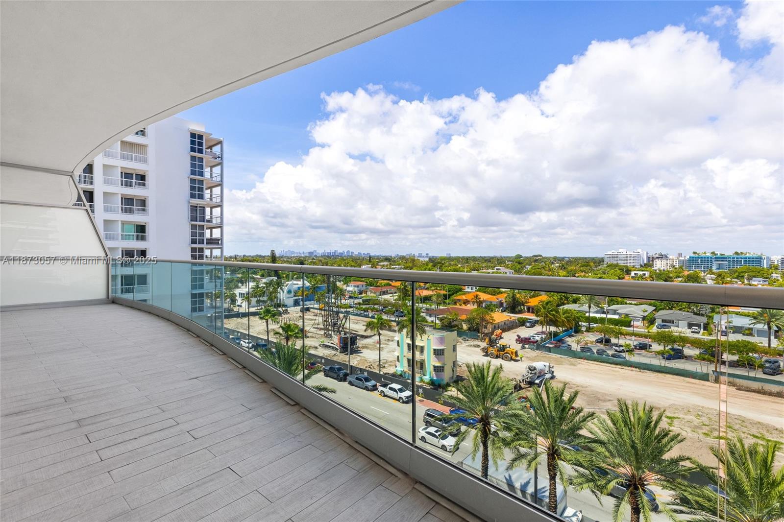 ALTOS DEL MAR NO. 5 - Residential