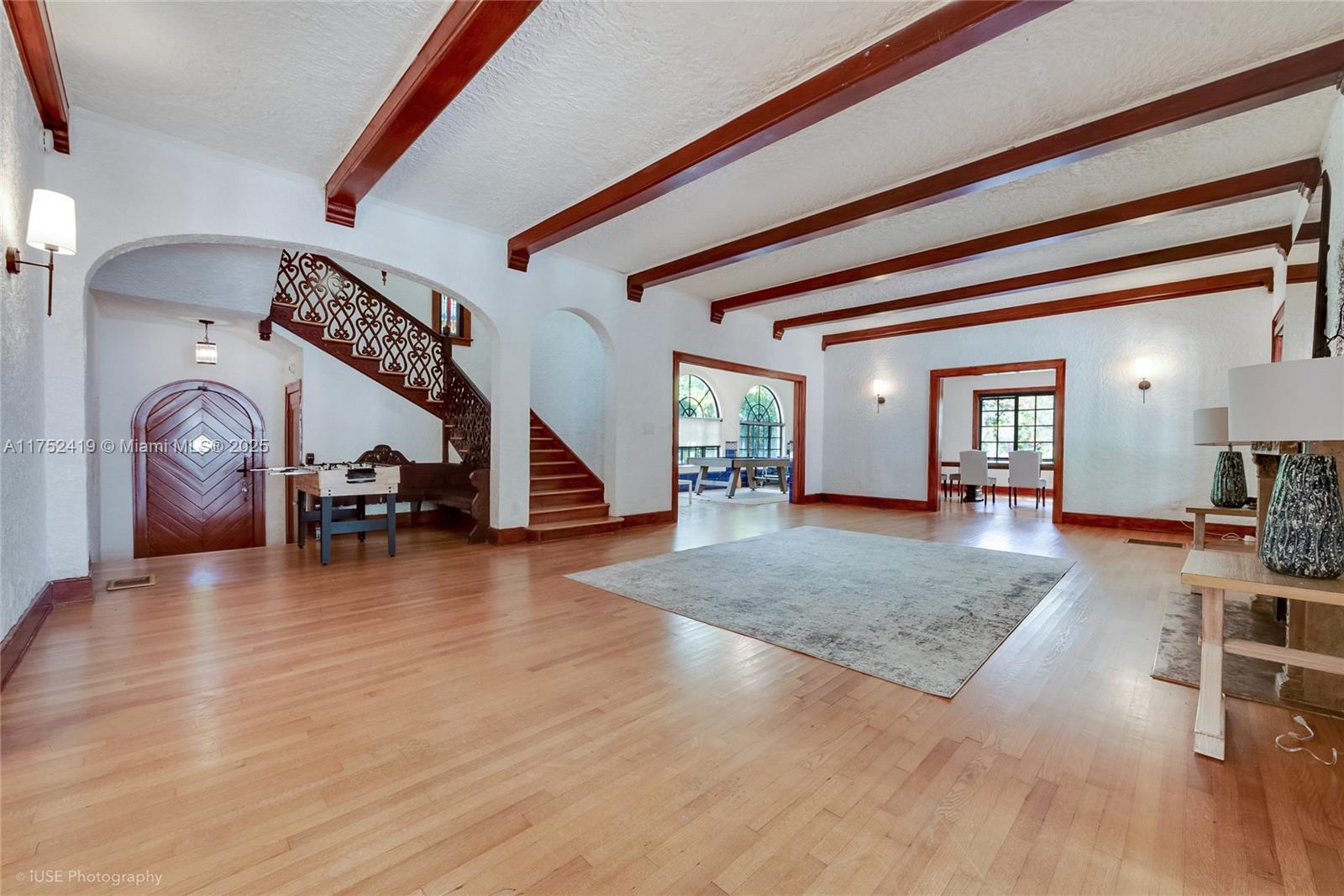 1624 Granada Blvd