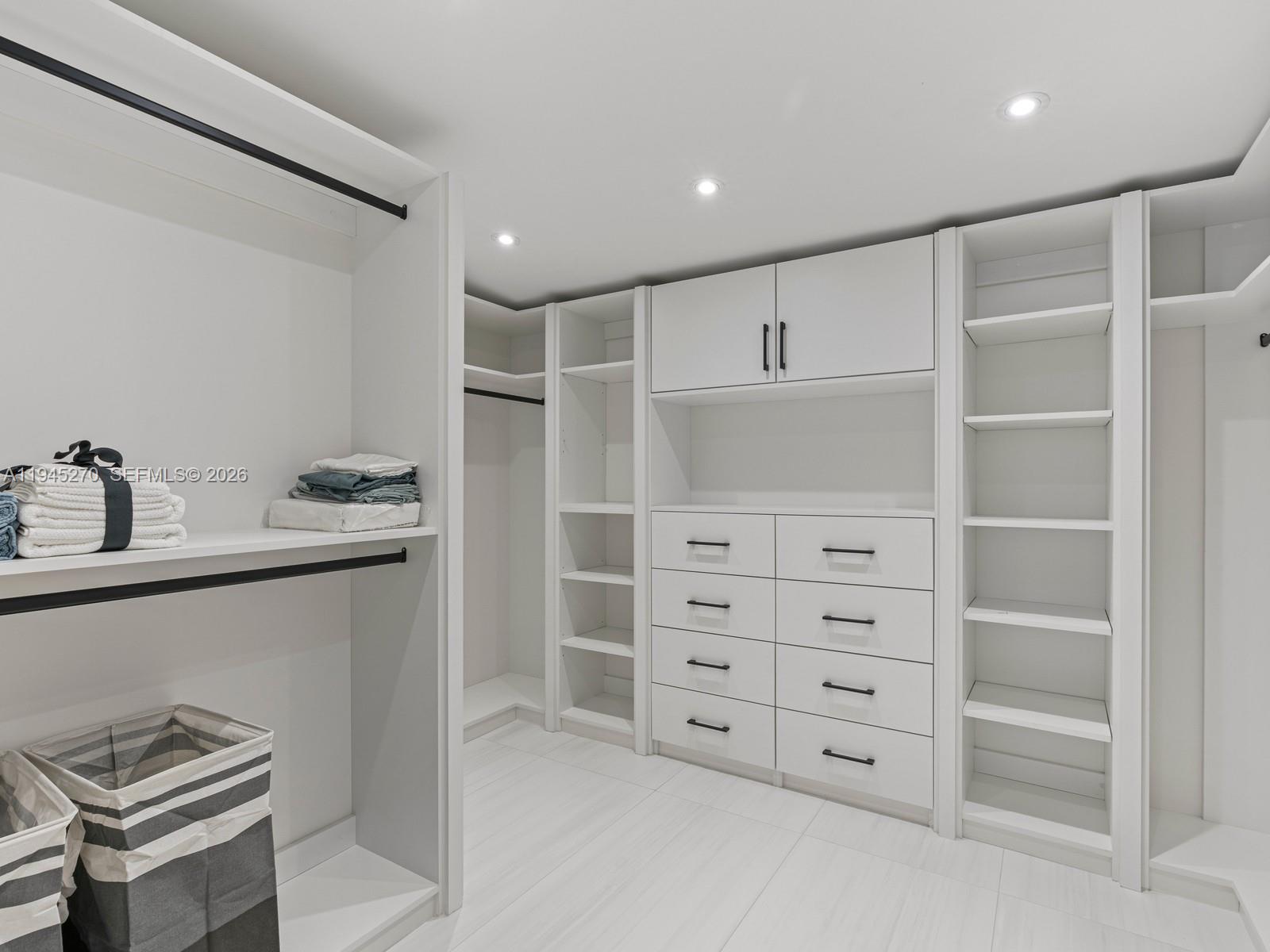 HIGH RIDGE ESTATES - Residential