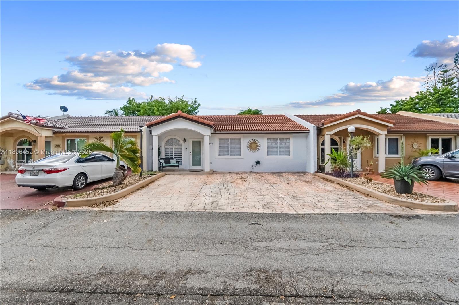 View photos, virtual tours, details... 17400 NW 76th Ct