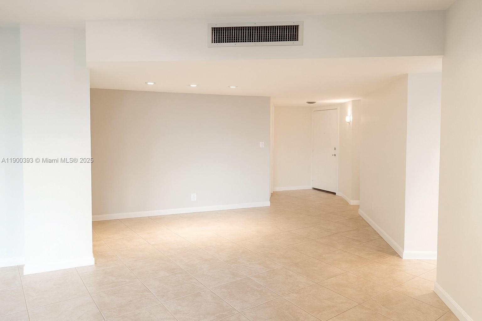 3475 N Country Club Dr 115