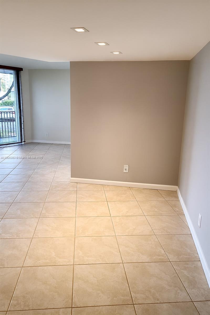 ENSENADA CONDO BLDG E-I - Residential