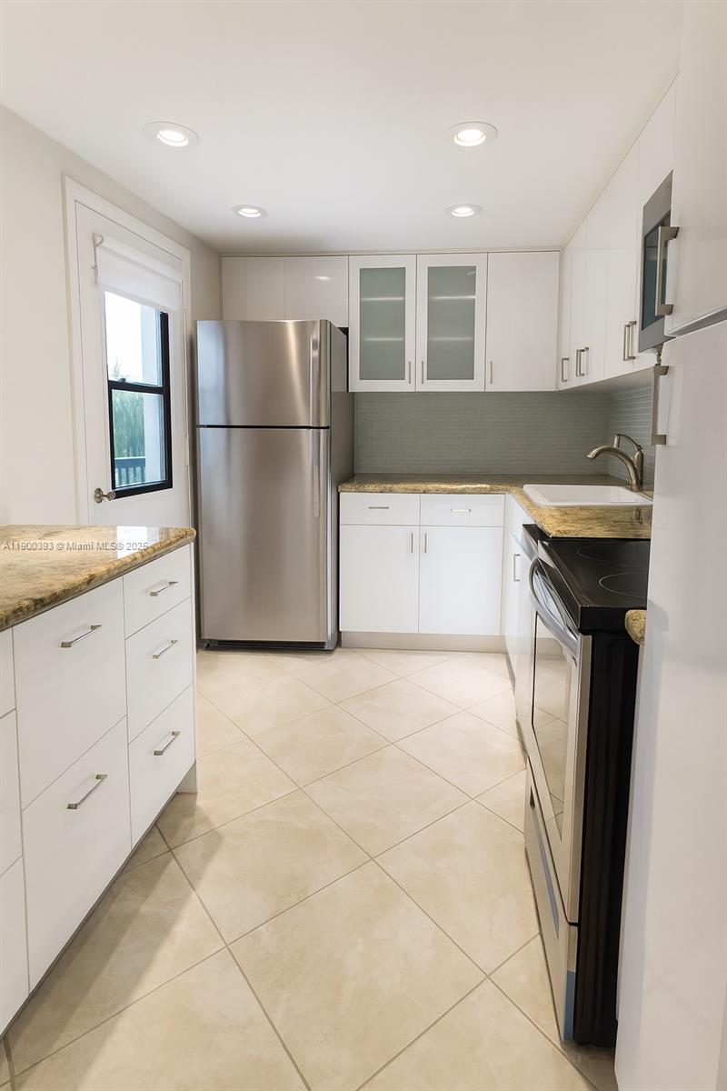 3475 N Country Club Dr 115