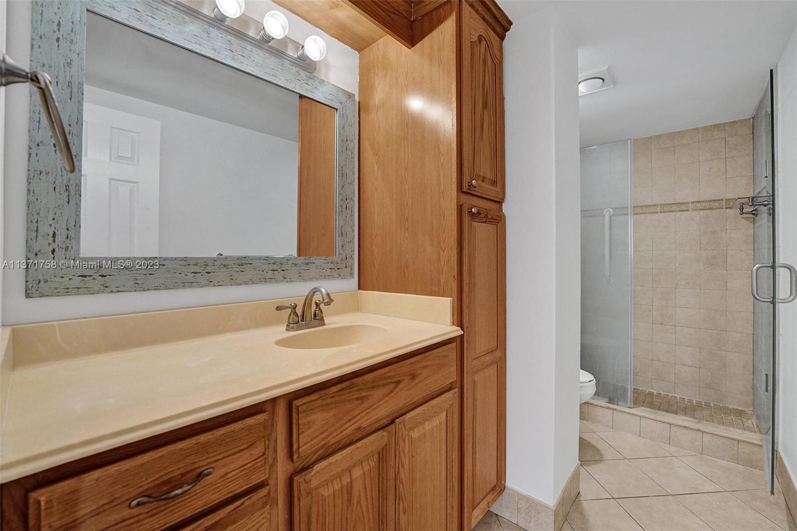 Photo 11 of 13 of 4400 Hillcrest Dr 618B condo