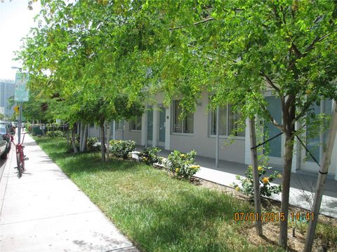 801 15th St 106 Miami Beach FL 33139