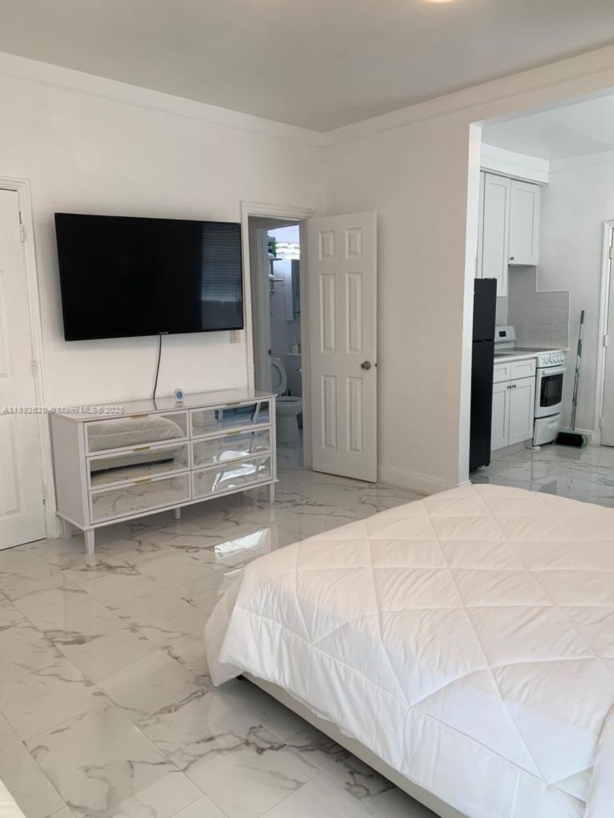 FURNISHED! Newly renovated Studio/1bed, 1 baths in the heart of South Beach! Limited Parking avail for additional $75 a month. Tenant pays electricity