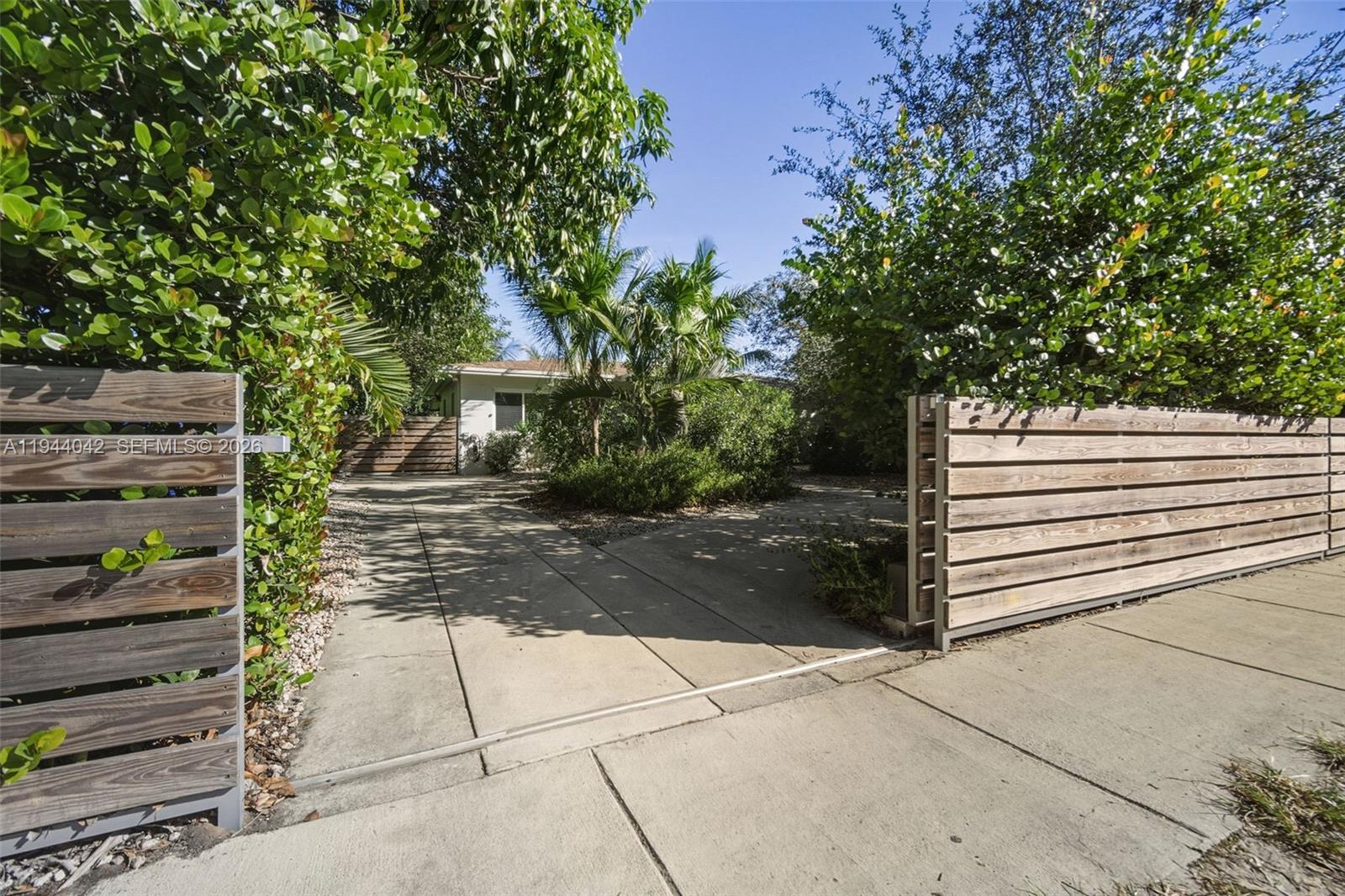 CARL BYOIR - Residential