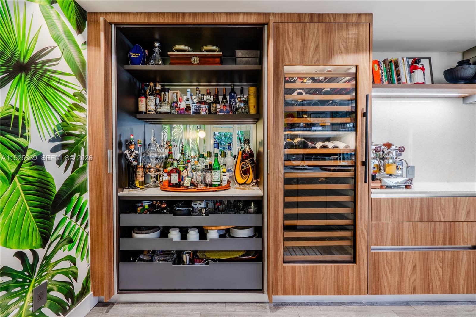 THE COURTS AT SOUTH BEACH - Residential