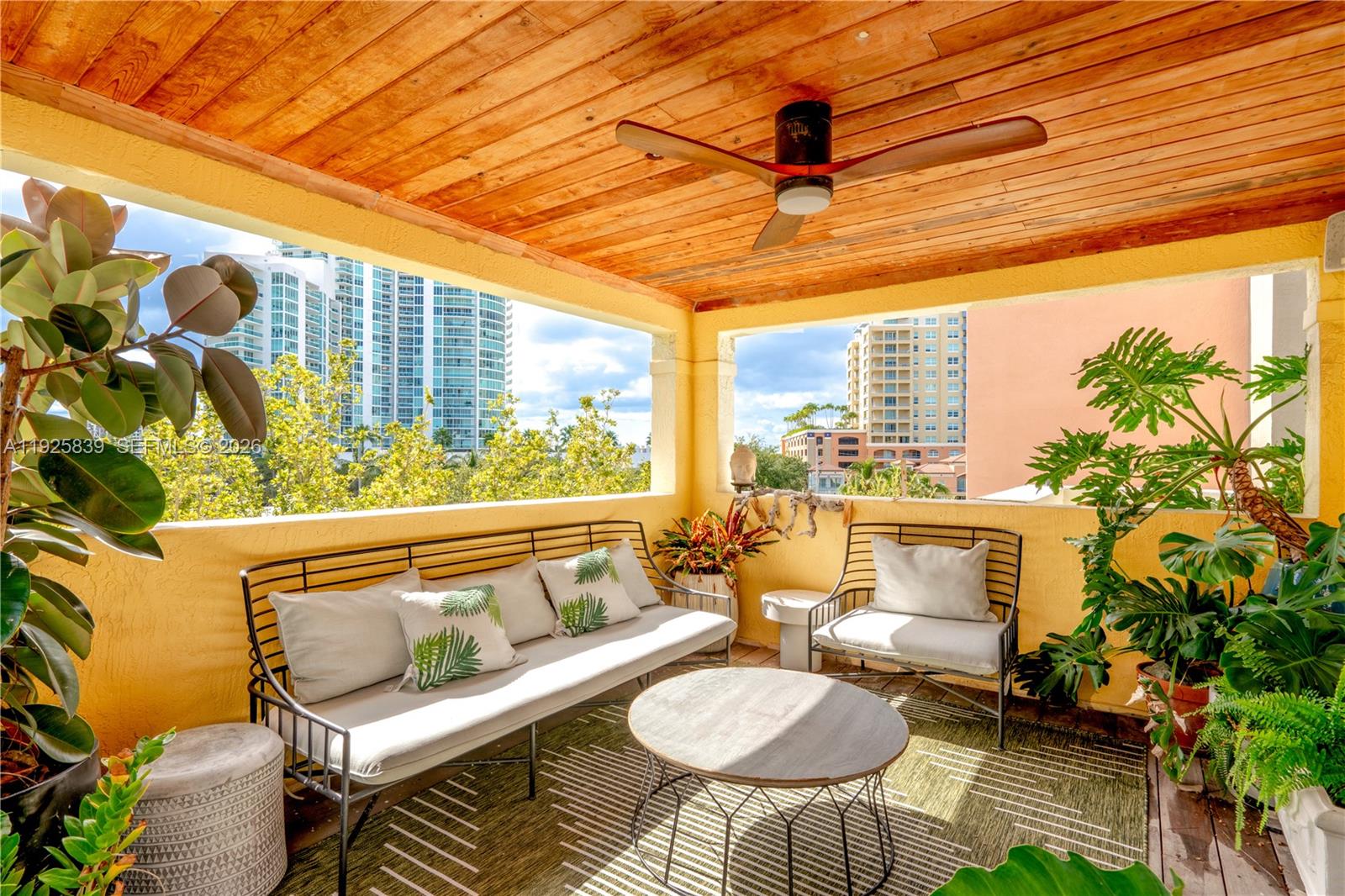 THE COURTS AT SOUTH BEACH - Residential