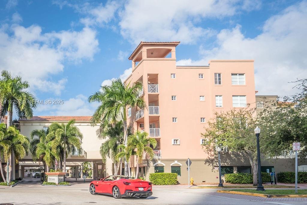 THE COURTS AT SOUTH BEACH - Residential