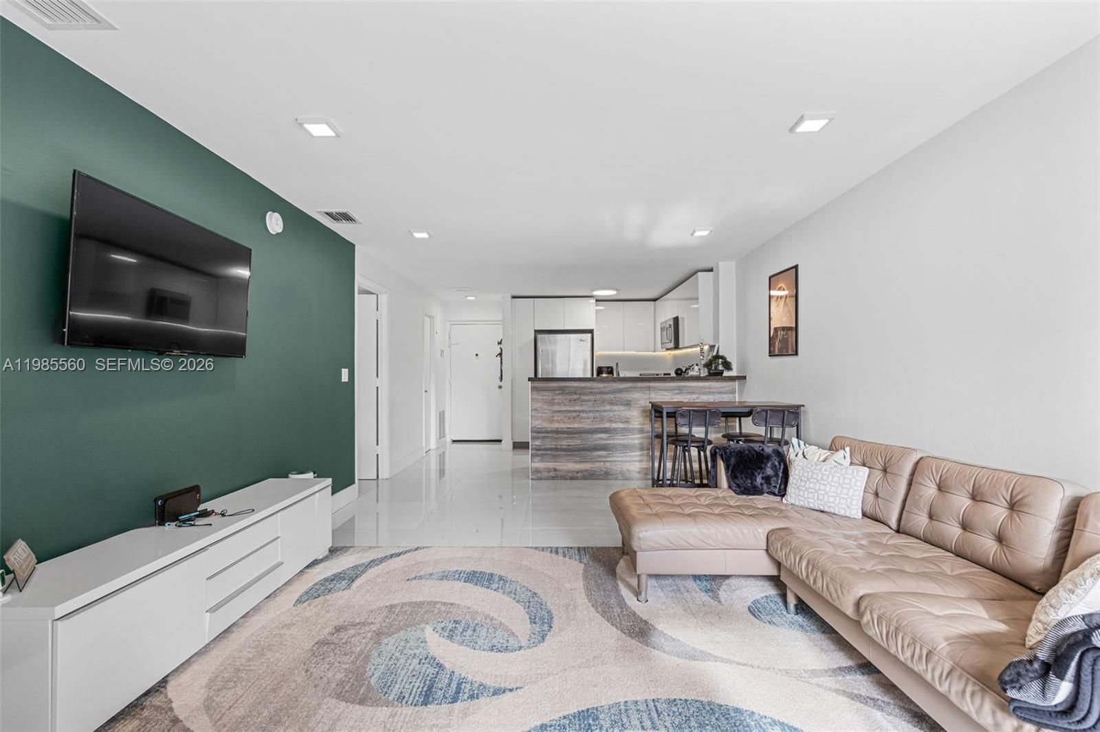 CLINTON CONDO - Residential