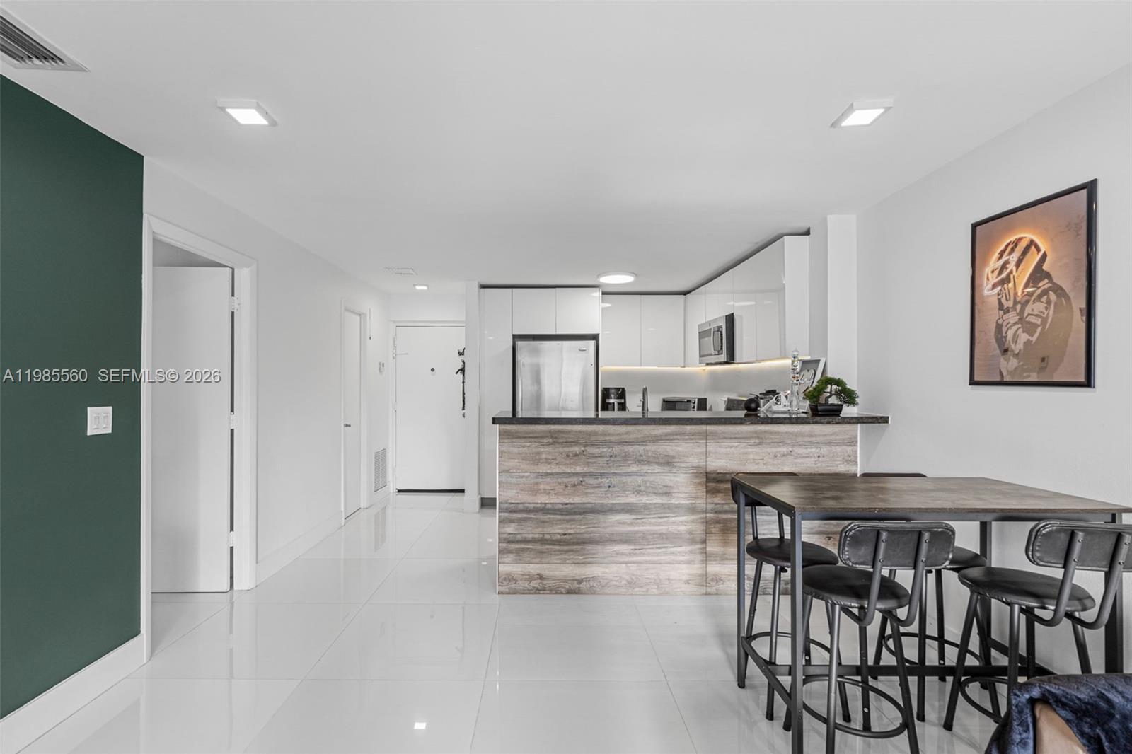 CLINTON CONDO - Residential