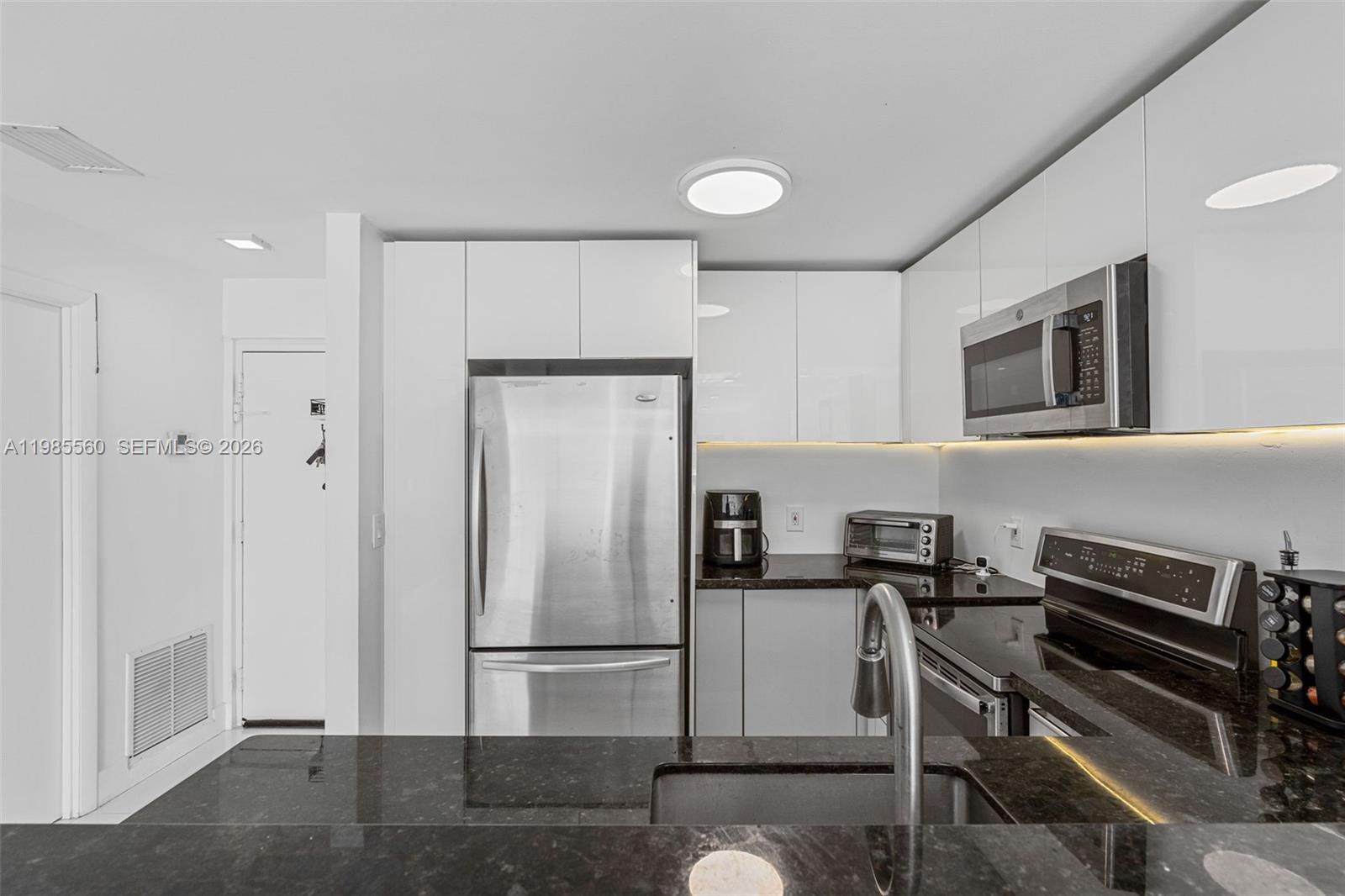 CLINTON CONDO - Residential