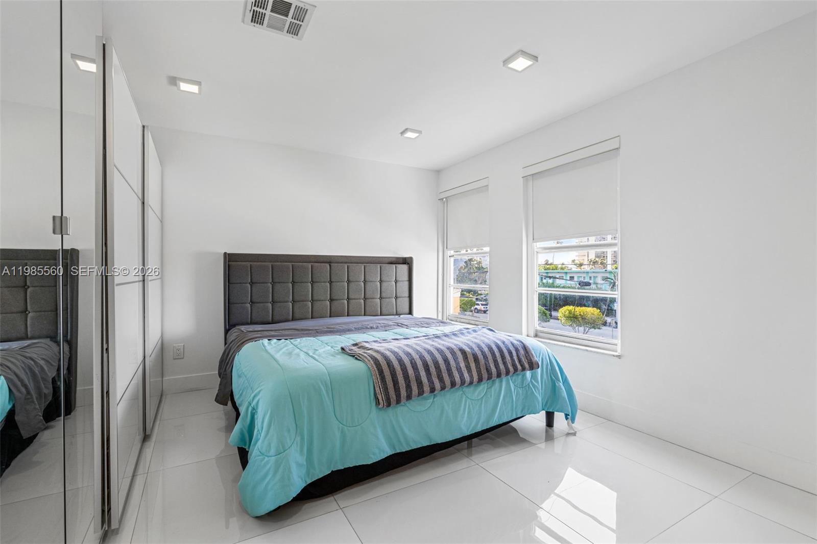 CLINTON CONDO - Residential