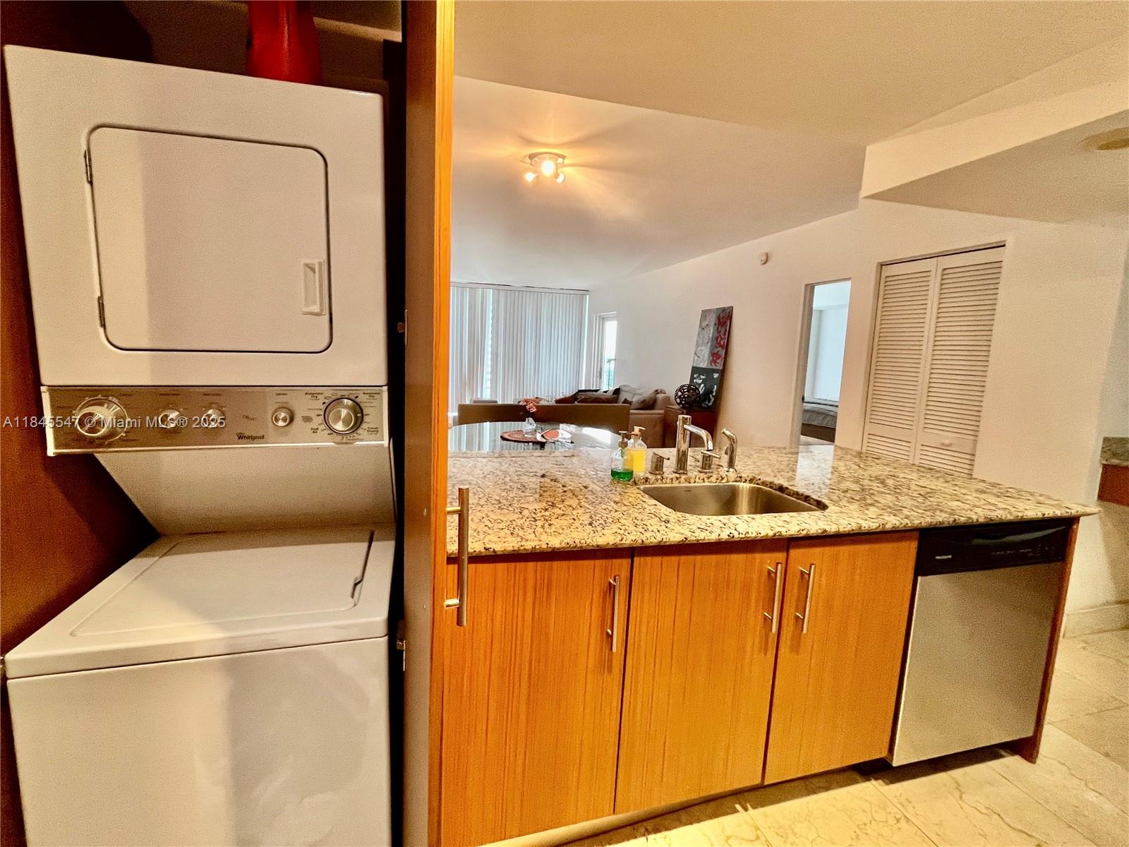 HARBOUR HOUSE - Residential Lease