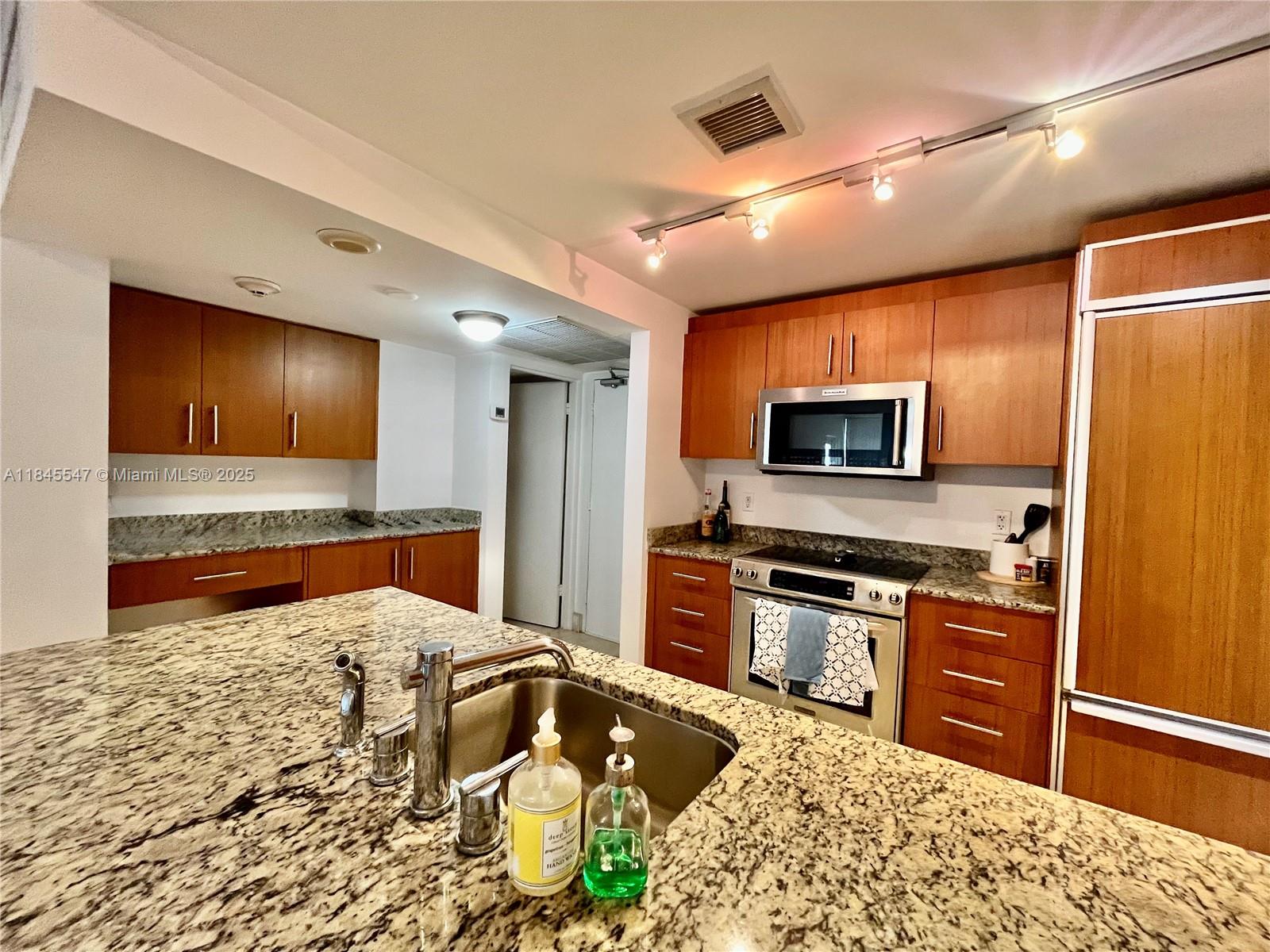 HARBOUR HOUSE - Residential Lease