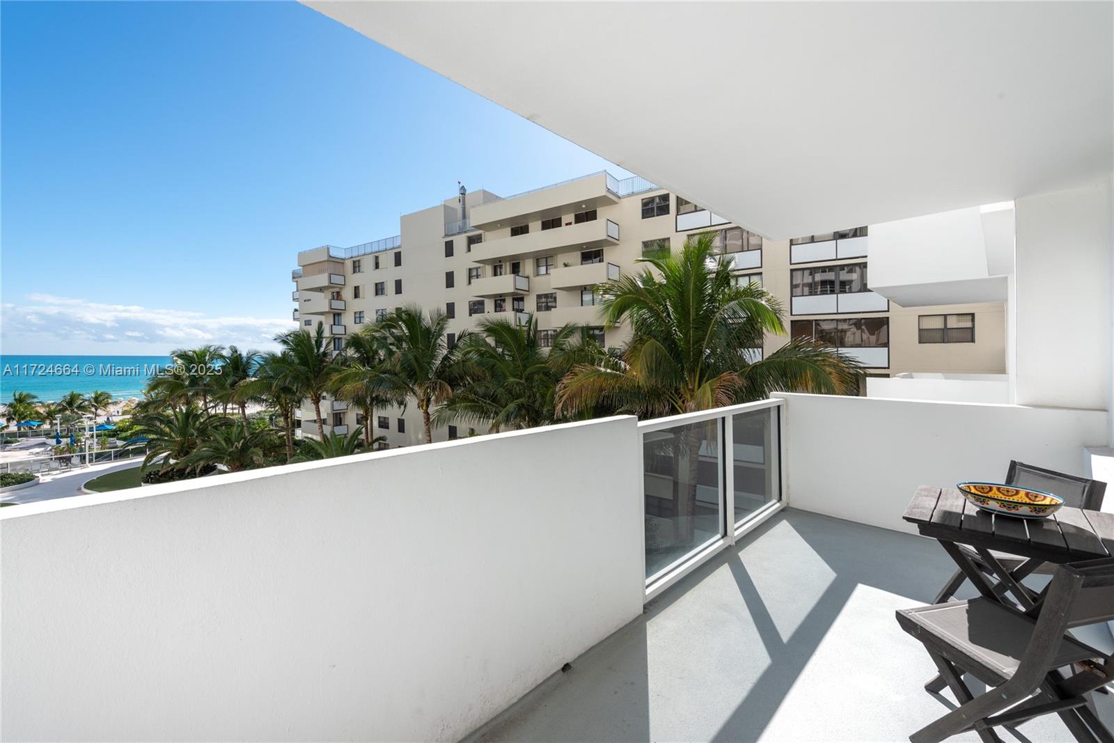 100 Lincoln Rd 619