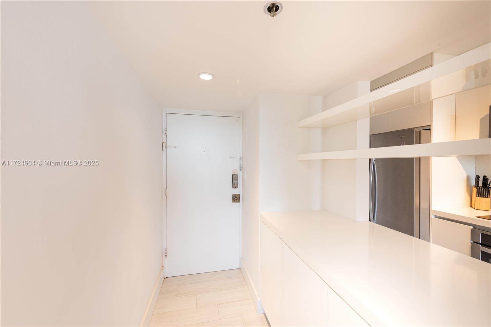 THE DECOPLAGE CONDO - Residential