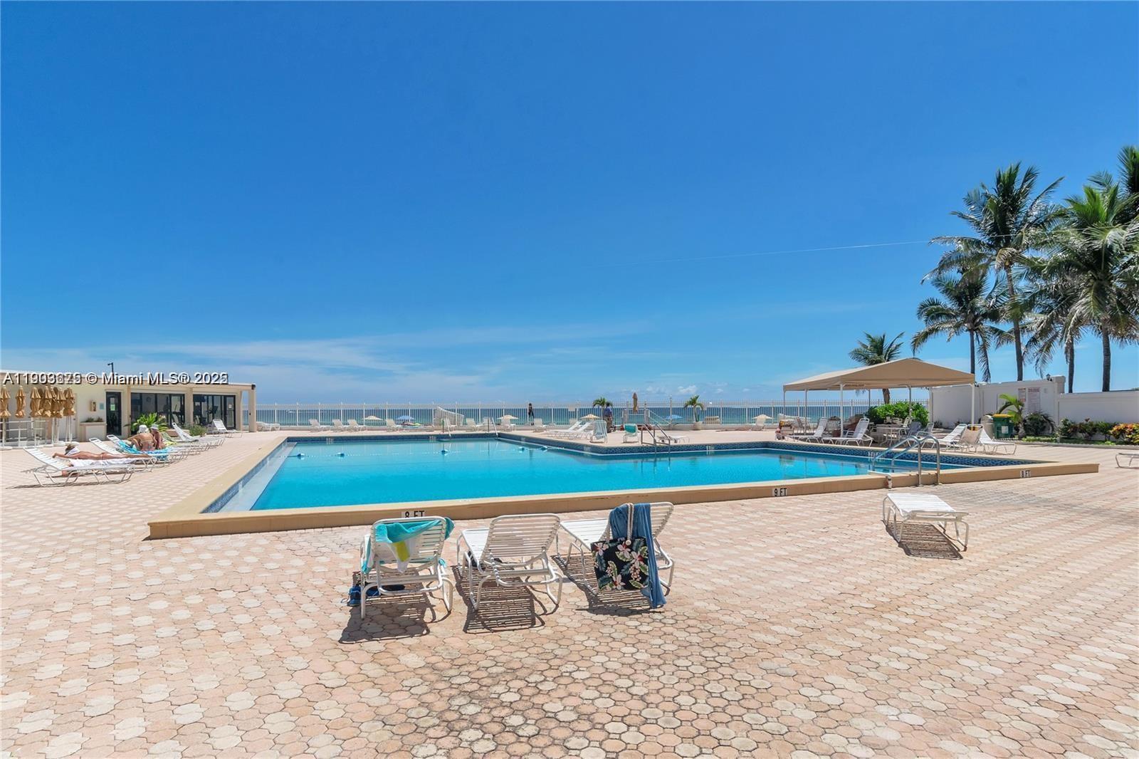 ALEXANDER TOWERS CONDO - Residential