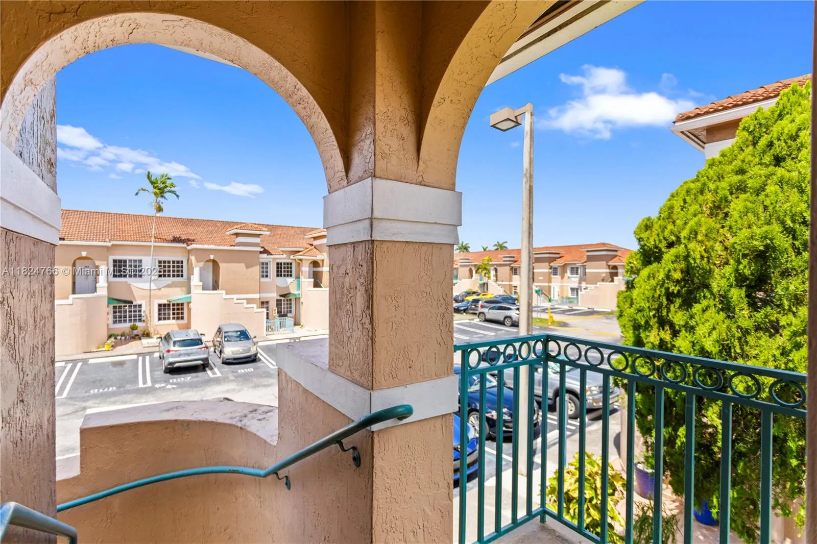 Miami, Florida 33183, United States, 3 Bedrooms Bedrooms, ,2 BathroomsBathrooms,Residential,Active,153627