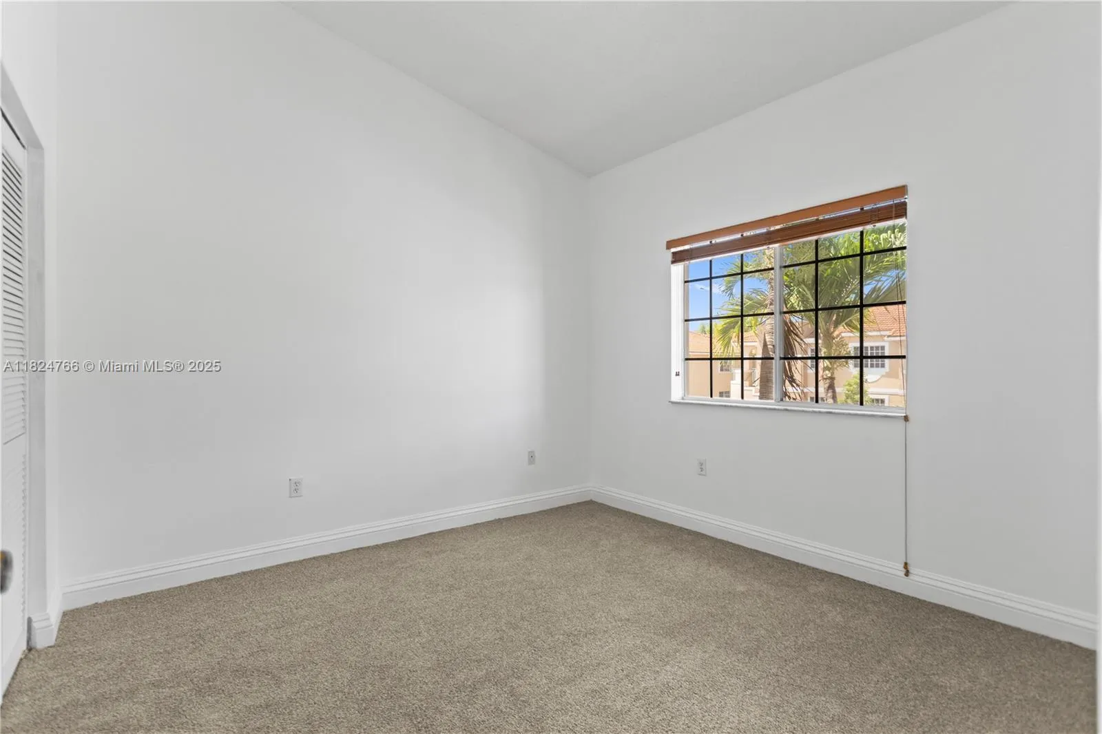 Miami, Florida 33183, United States, 3 Bedrooms Bedrooms, ,2 BathroomsBathrooms,Residential,Active,153627