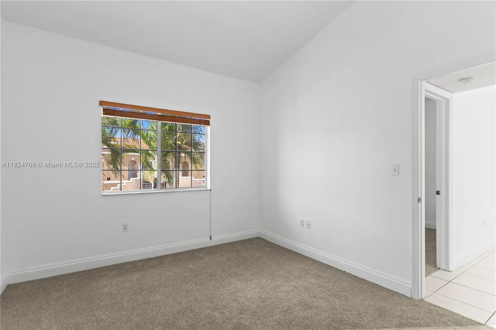 Miami, Florida 33183, United States, 3 Bedrooms Bedrooms, ,2 BathroomsBathrooms,Residential,Active,153627