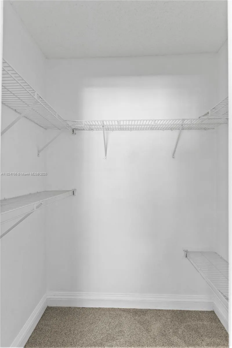 Miami, Florida 33183, United States, 3 Bedrooms Bedrooms, ,2 BathroomsBathrooms,Residential,Active,153627