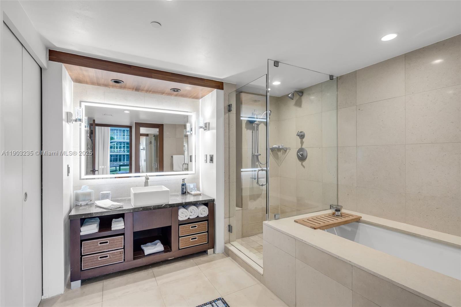 CENTRAL CARILLON BEACH CO - Residential